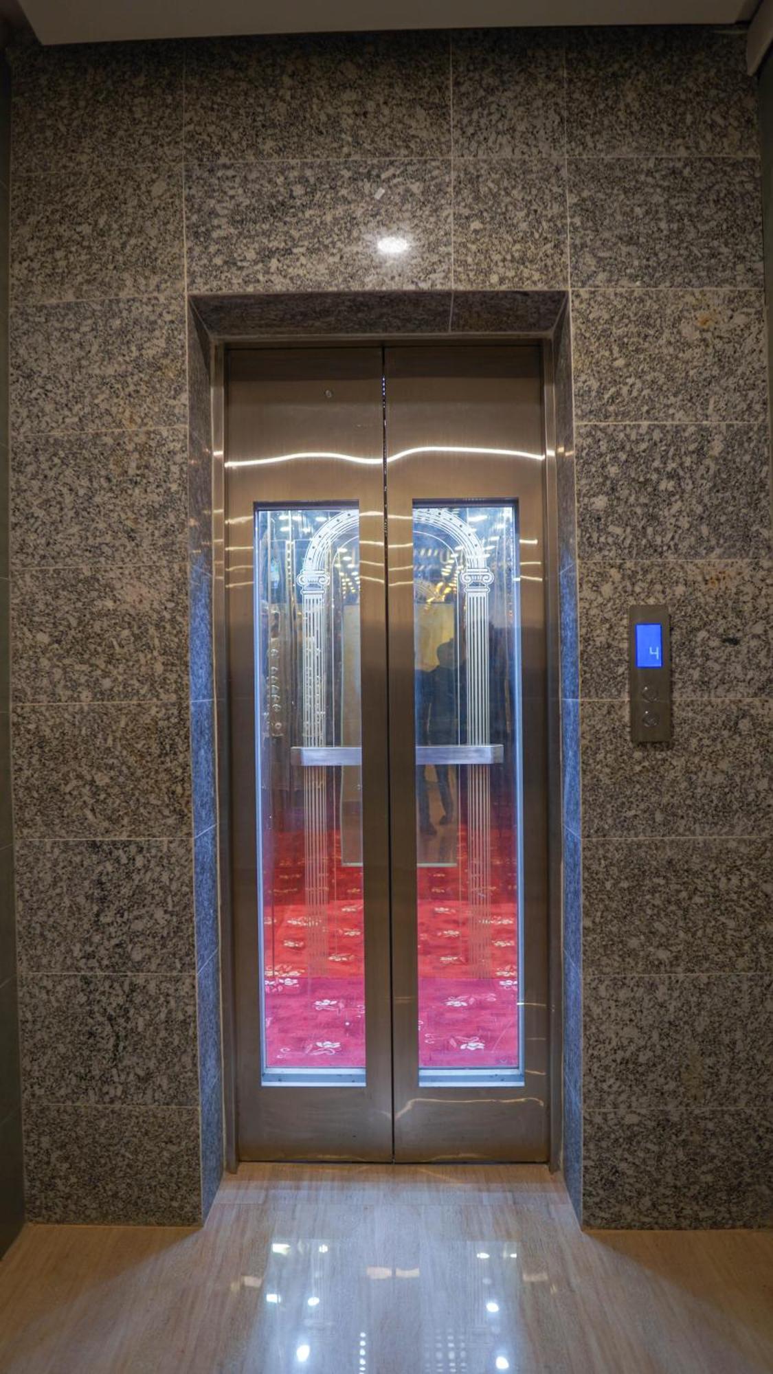 ホテル Grand Vistana ダッカ エクステリア 写真